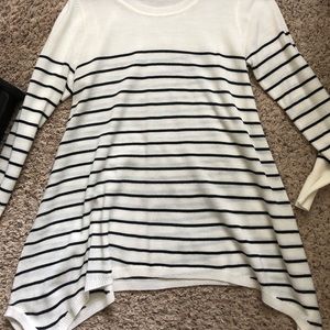 Lightweight shark bite sweater.